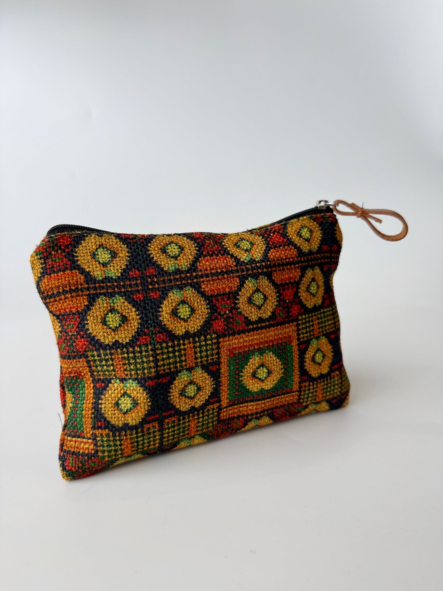 Jazzy Pouch – Multicolor Pattern