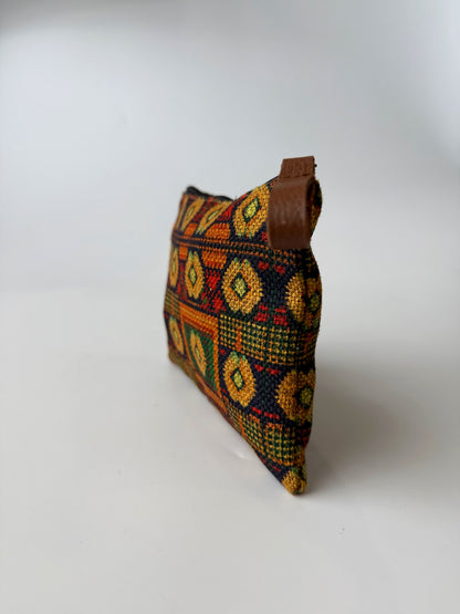 Jazzy Pouch – Multicolor Pattern