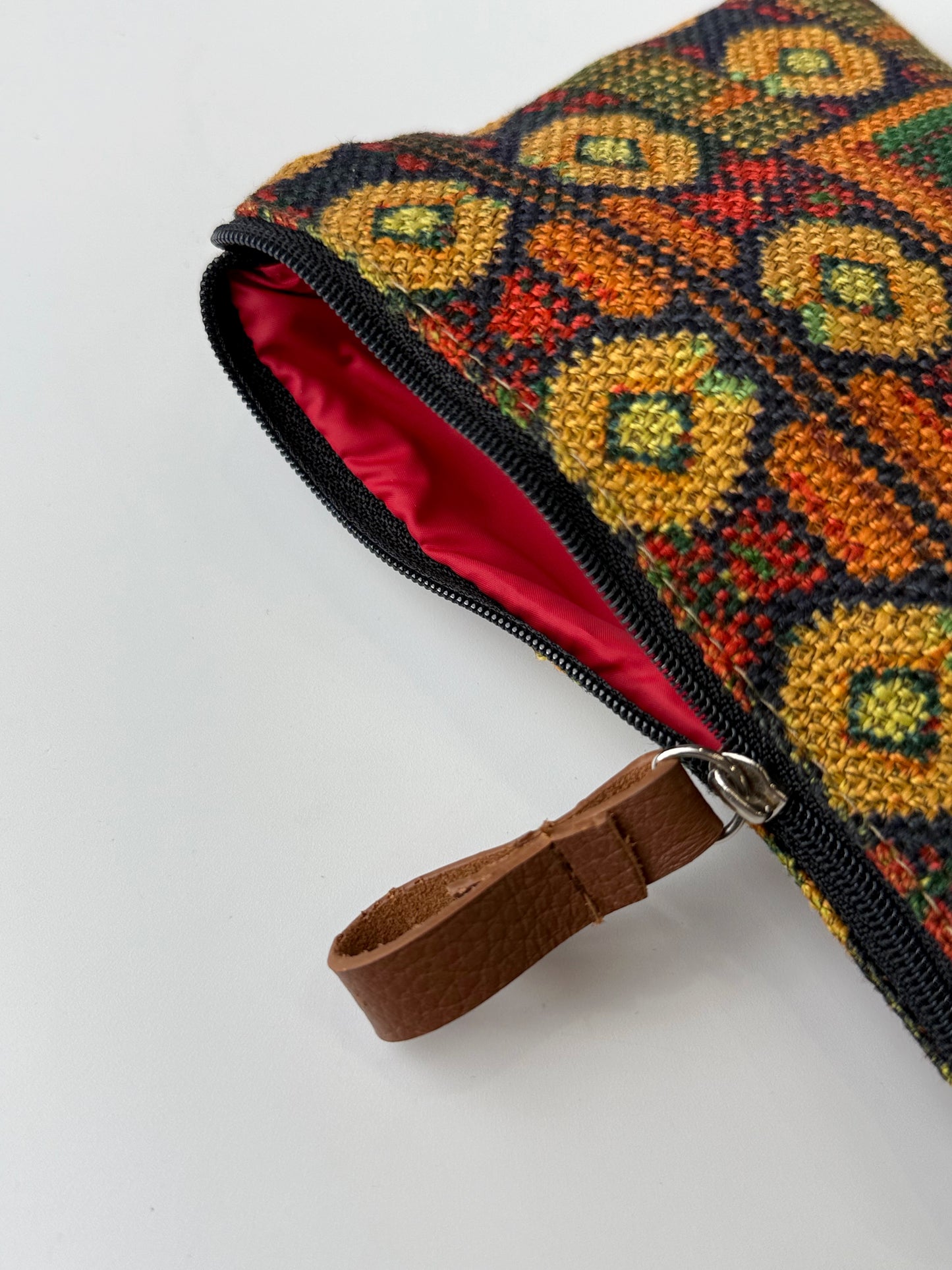 Jazzy Pouch – Multicolor Pattern